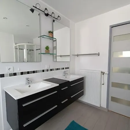 Maison De Pres De La Digue Et Feriehus *