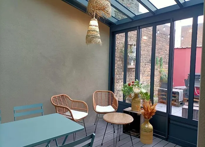 Maison De Près De La Digue Et Hébergement de vacances *